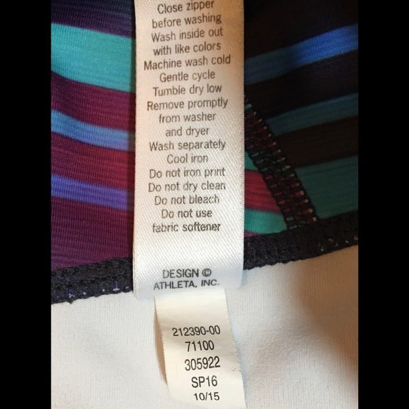 🎉Host Pick🎉 Athleta Sonar Capri legging - Picture 5 of 8